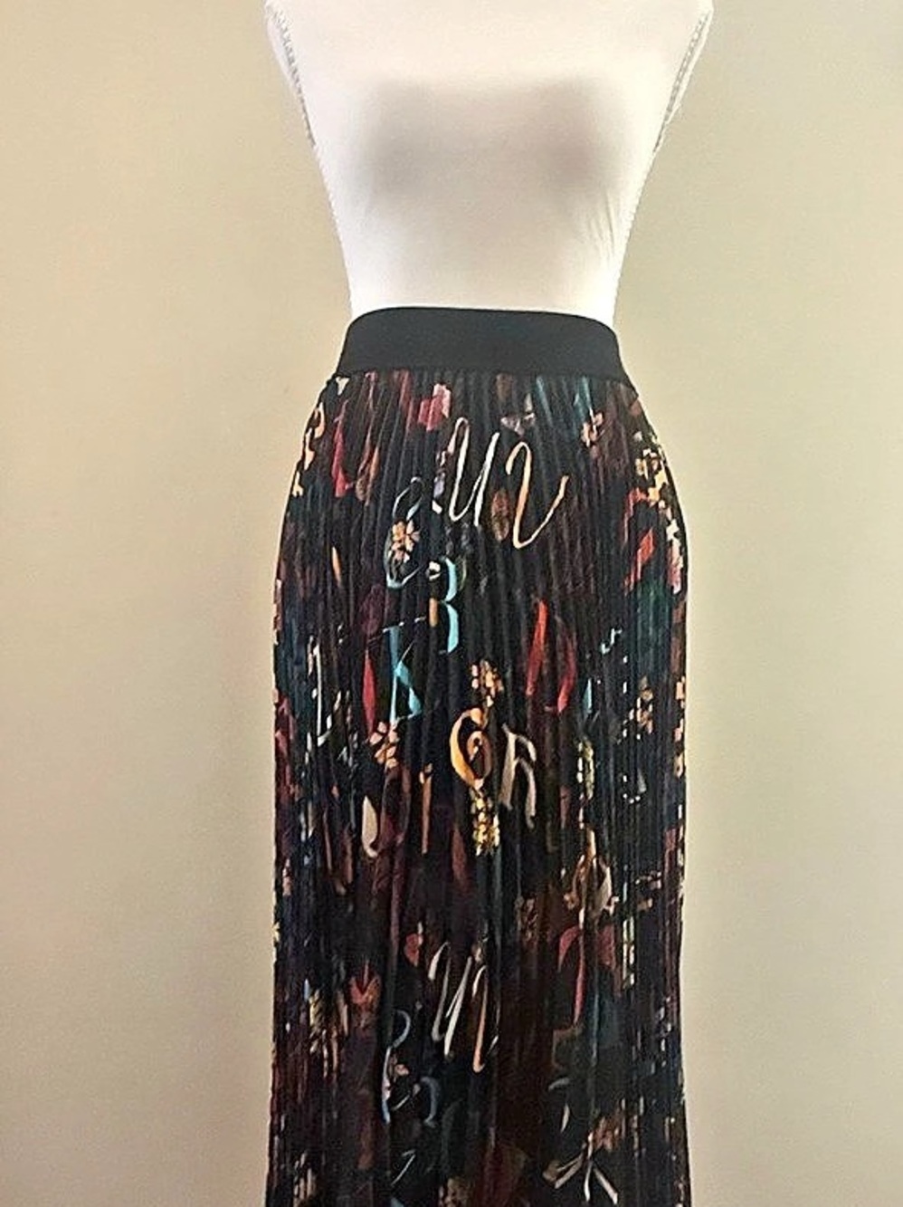 SENLIS Maxi Skirt in Black & Multicolor Size Small LikeNew